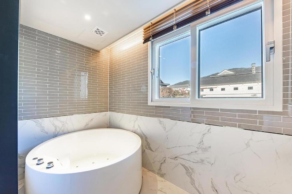 Brown Dot Hotel Gyeongju Exterior photo