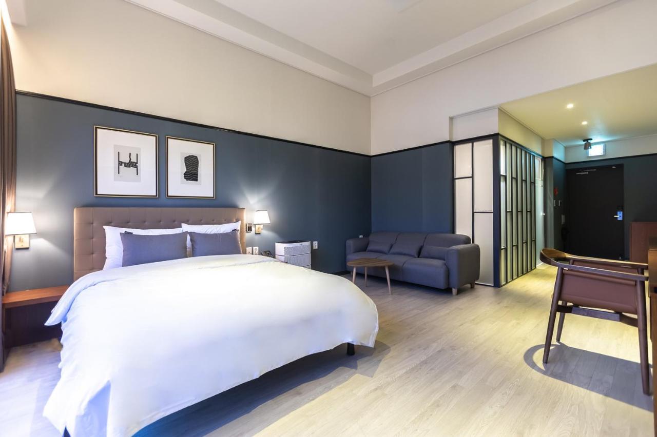 Brown Dot Hotel Gyeongju Exterior photo